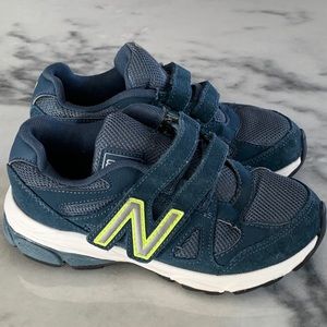 Blue, white, grey and green New Balance (KV 888)